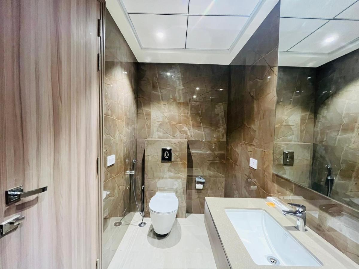 Hotel The Royal Vista 바라나시 외부 사진
