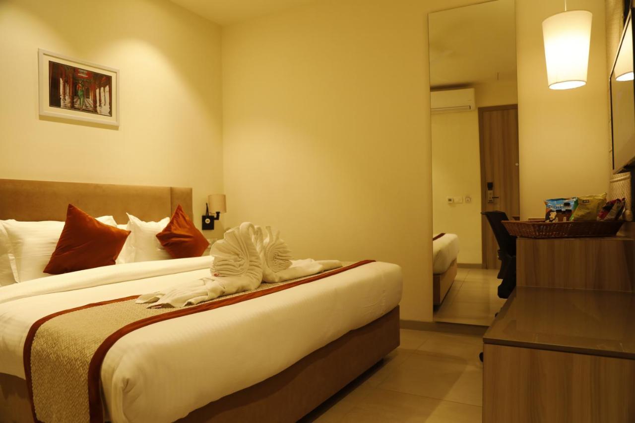 Hotel The Royal Vista 바라나시 외부 사진