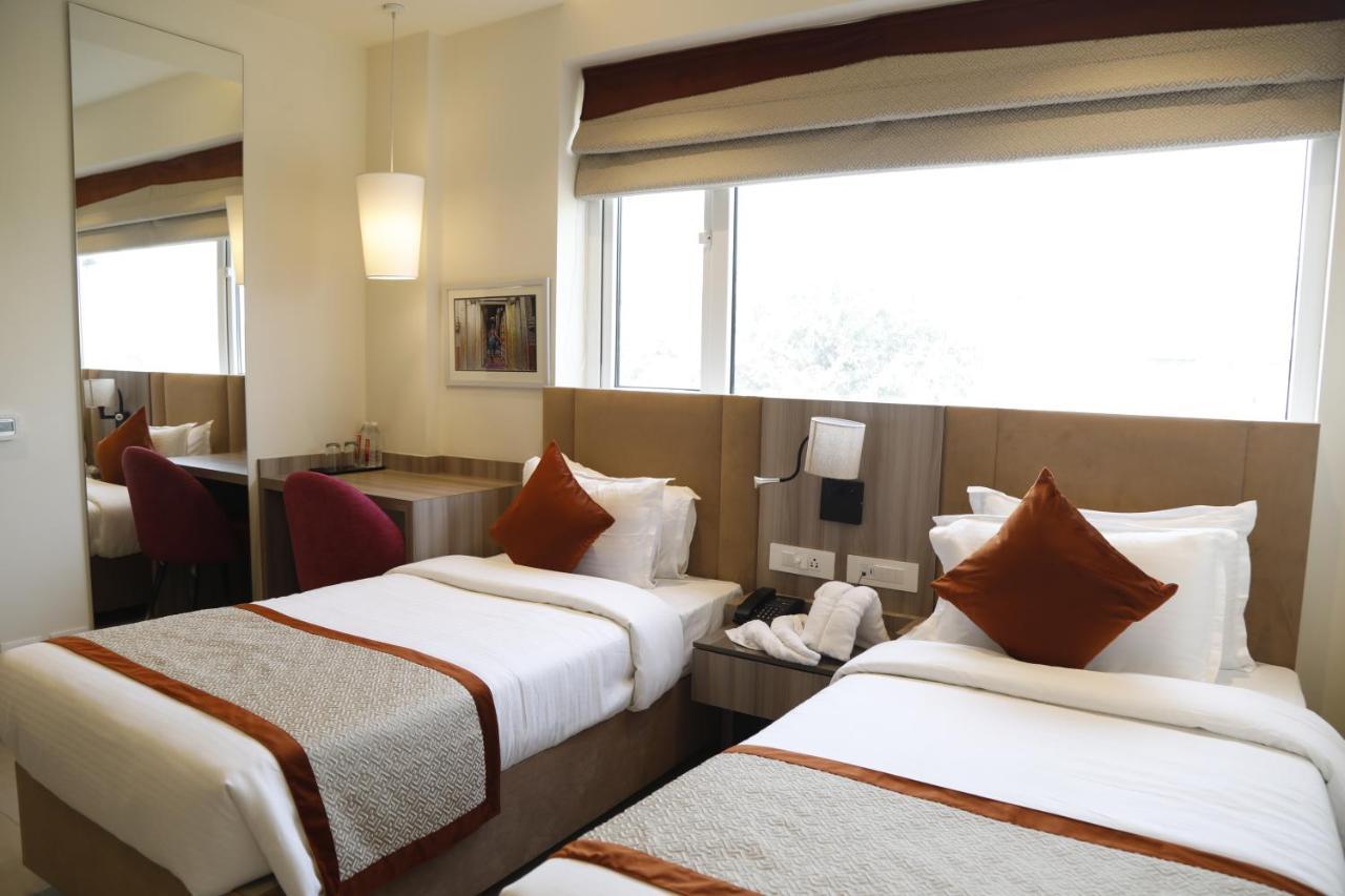 Hotel The Royal Vista 바라나시 외부 사진