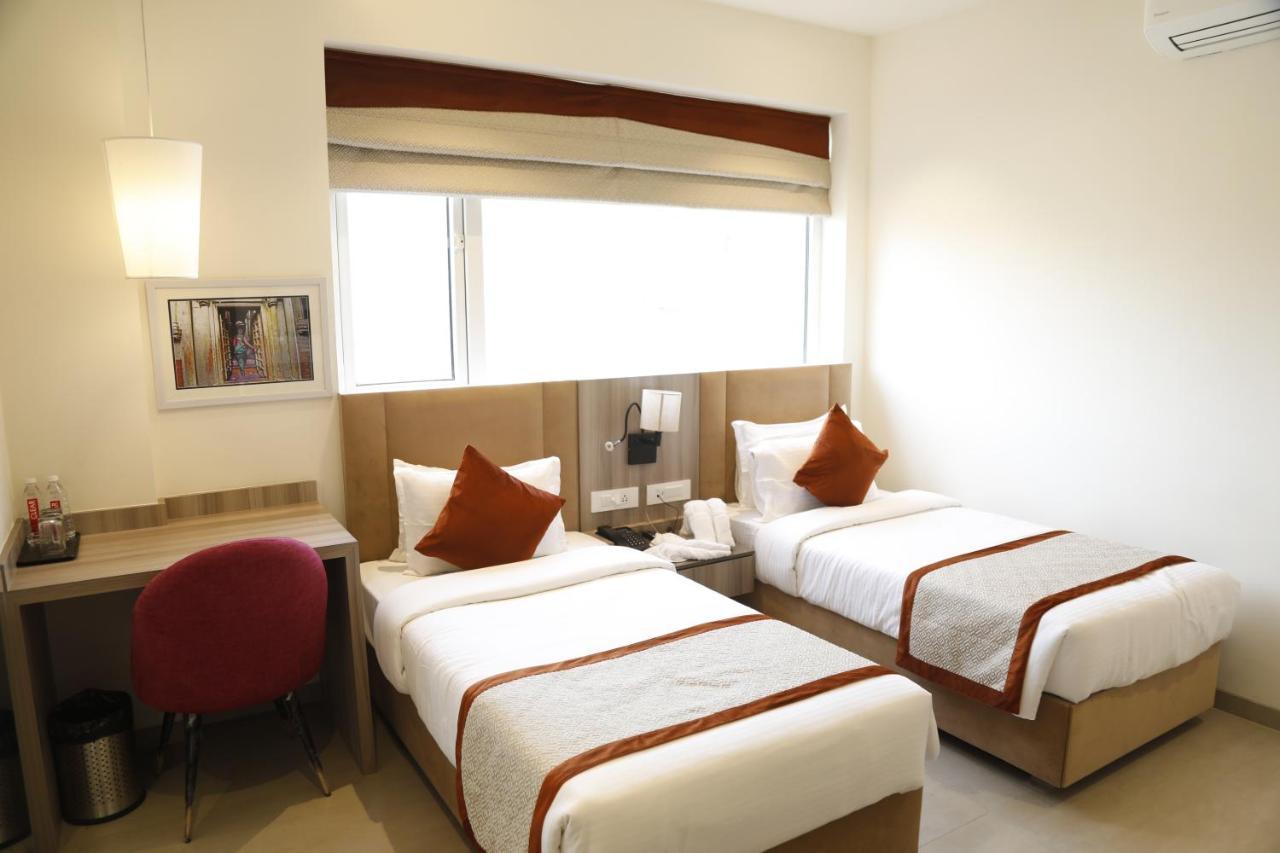 Hotel The Royal Vista 바라나시 외부 사진