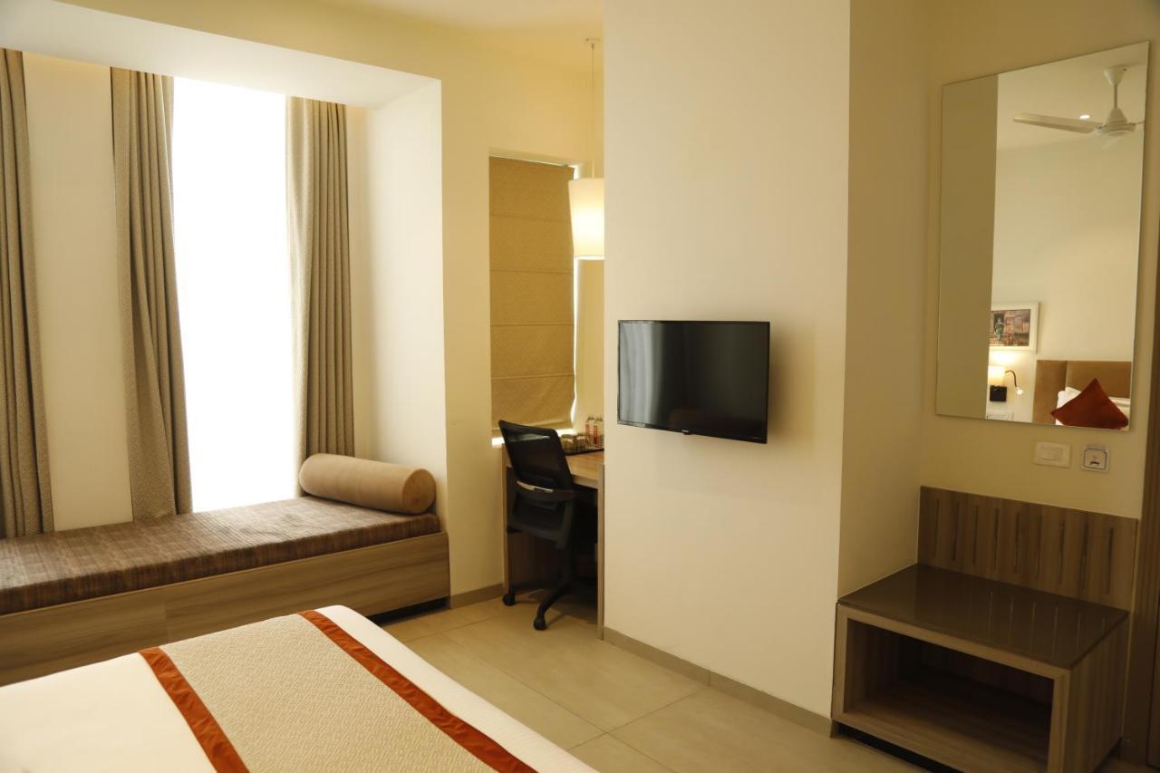 Hotel The Royal Vista 바라나시 외부 사진
