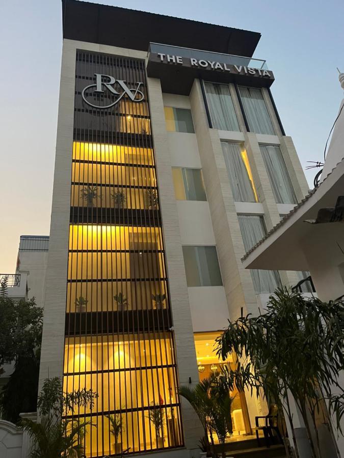 Hotel The Royal Vista 바라나시 외부 사진