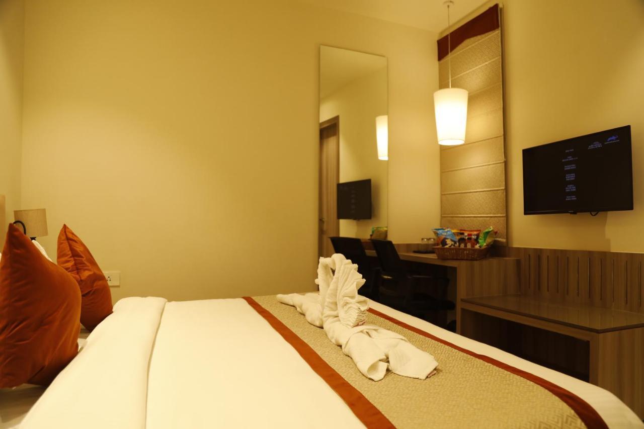 Hotel The Royal Vista 바라나시 외부 사진