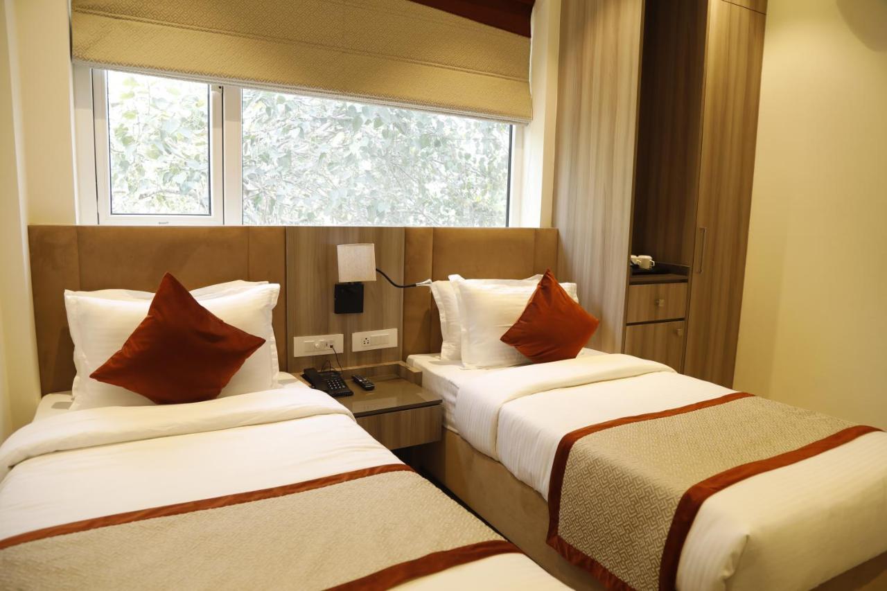 Hotel The Royal Vista 바라나시 외부 사진