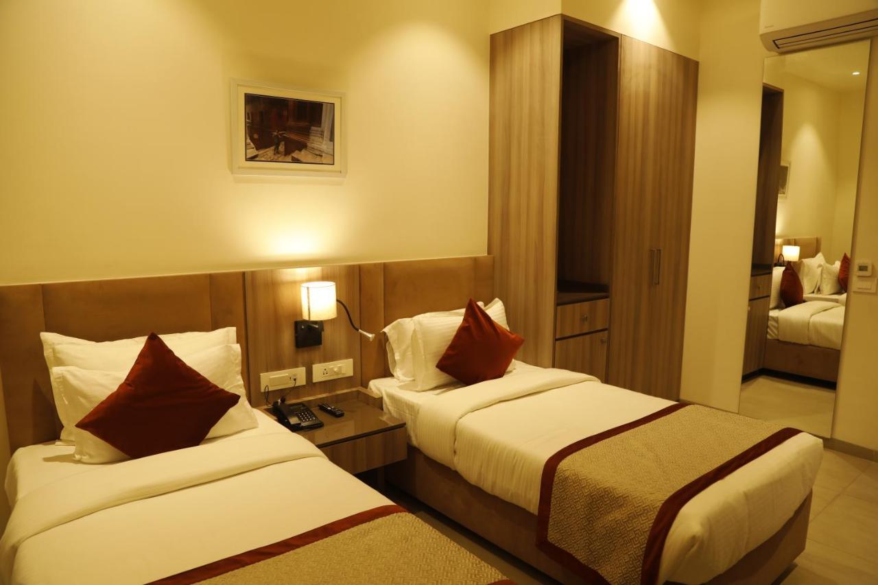 Hotel The Royal Vista 바라나시 외부 사진