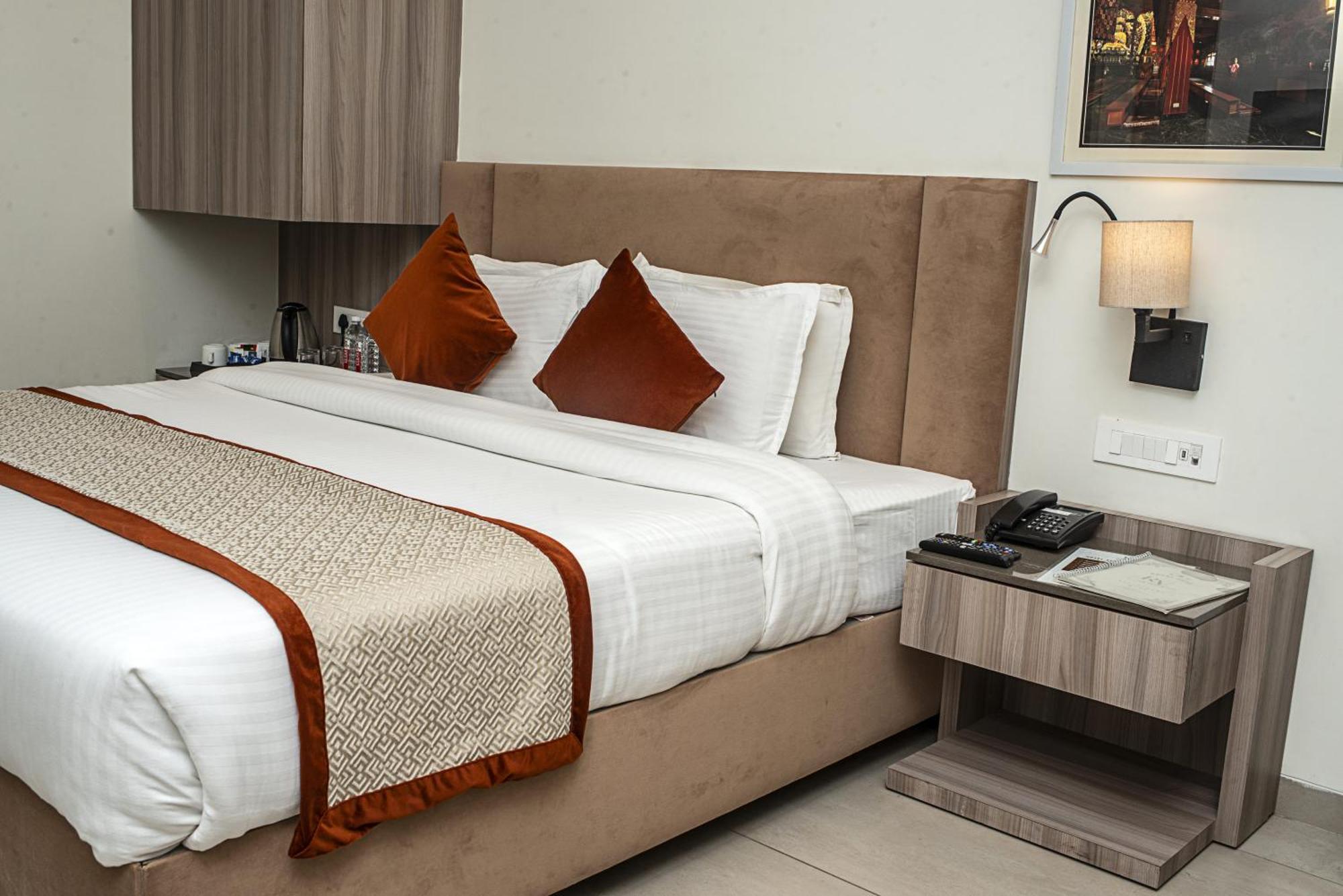 Hotel The Royal Vista 바라나시 외부 사진